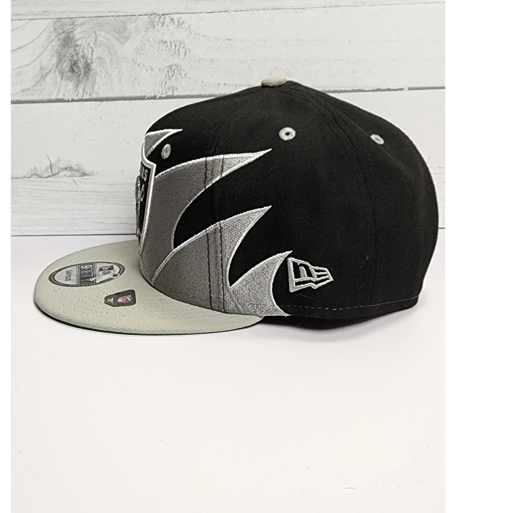 New Era 9FIFTY Raiders Snapback‎ Hat Black Silver Jagged NFL Cap Green Bottom